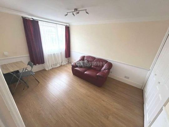 Lomond Avenue, Caversham, Reading, RG4 - Photo 1