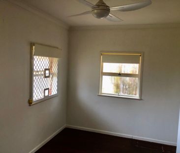 Cute Scarborough Flat with Outdoor Amenities - Photo 3