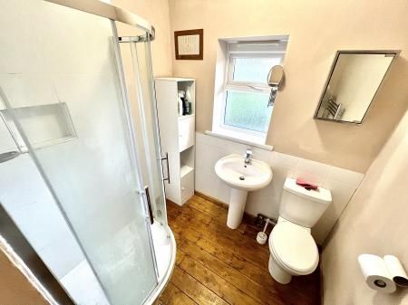 Esher Road, West Bromwich, B71 - Photo 5