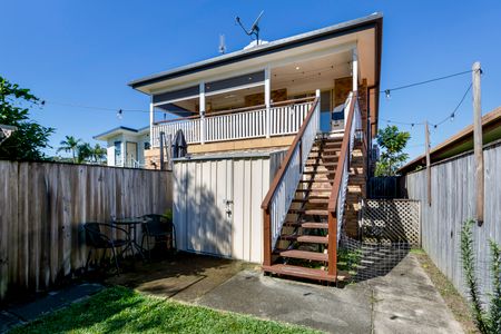 2/23 Miami Shore Parade, Miami QLD 4220 - Villa For Rent - $950 | Domain - Photo 4