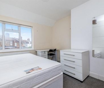 4 bedroom house share to rent - Photo 4