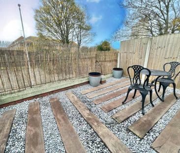 3 bedroom terraced house to rent - Photo 5