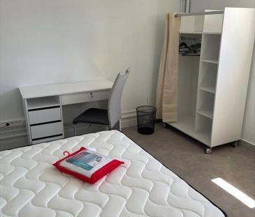 Location Appartement 1 pièce 11m² POITIERS 86000 - Photo 2