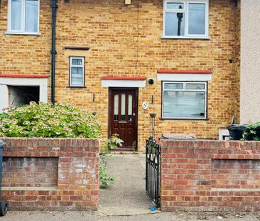 3 bedroom detached house to rent - Photo 5