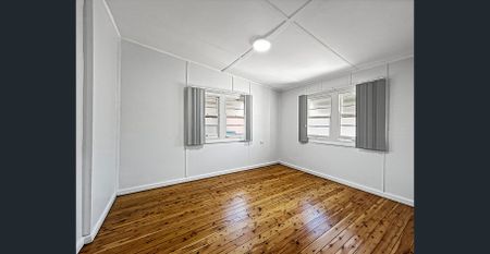 4 Bedroom Home Including Water - Photo 4