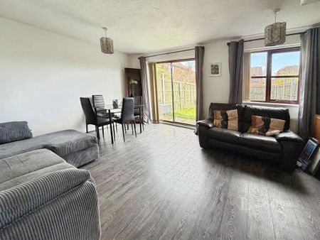 3 bedroom semi-detached house to rent - Photo 2