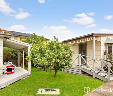 Comfortable Student Living Moments from Monash University - Photo 1