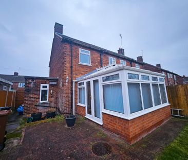 Maplewood Avenue, Deeside, Garden City - Photo 4