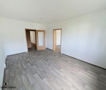 ++ schöne 2-Raum-Wohnung mit Balkon & modernisierten Bad in Limbach... - Photo 1
