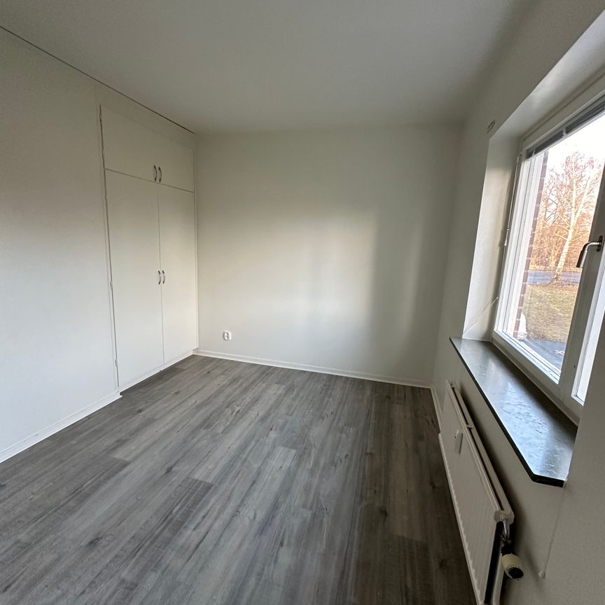 Västra Gränsgatan 14A - Foto 1