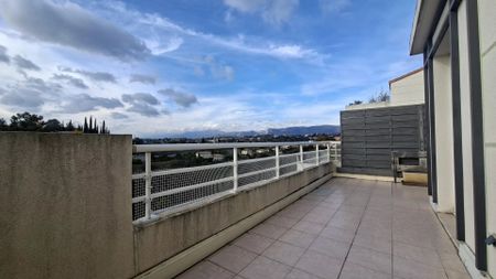 Location Appartement 3 pièces 66m² NICE 06000 - Photo 5