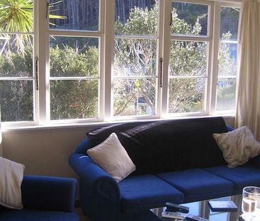 Charming sunny 2 bedroom house - Photo 1