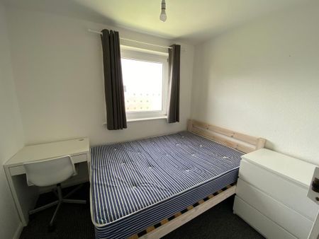 4 bedroom house to rent - Photo 4