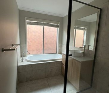 66 Gregson Grove, Lyndhurst VIC - Photo 6