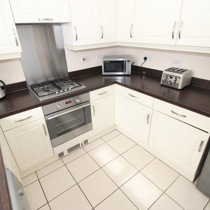 4 bedroom townhouse to rent - Photo 1