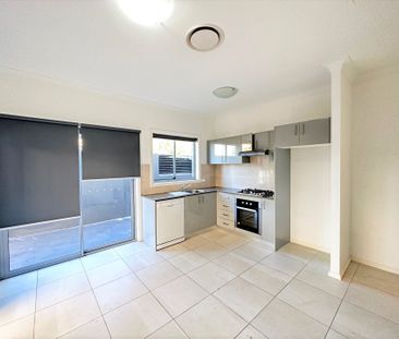 Gorgeous 2 Bedroom Granny Flat in Bardia - Photo 1