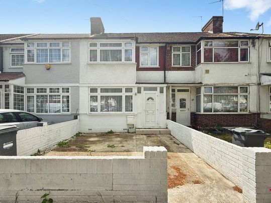 3 bedroom terraced house to rent - Photo 1