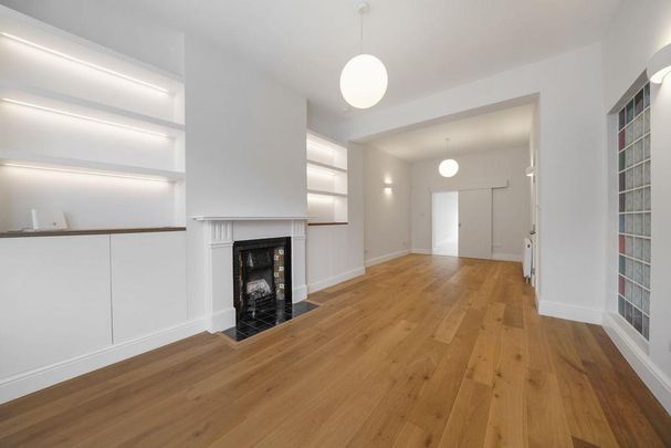 4 bedroom terraced house to rent - Photo 1