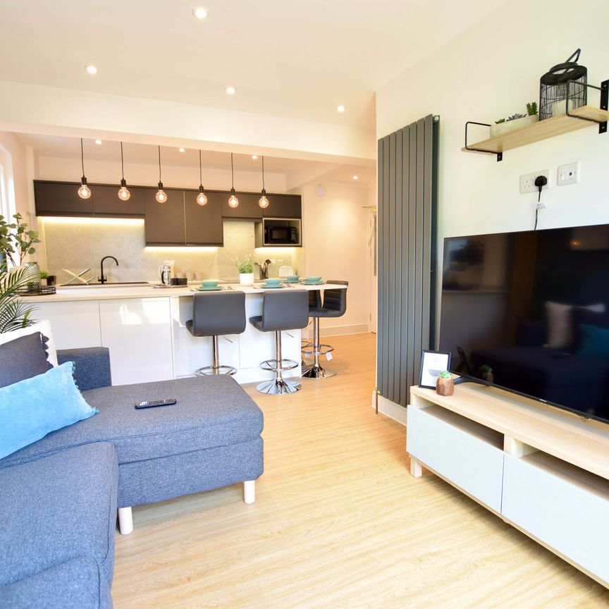 🌟Luxury En-Suite Room🌟 Bedroom F - Photo 1