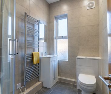 6 Bed Terraced House, Ordnance Road, SO15 - Photo 3