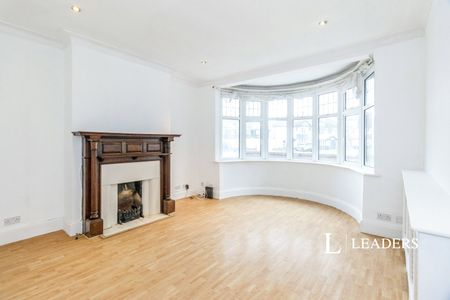 1 bedroom house to rent Elgar Avenue, Surbiton, KT5 - Photo 4