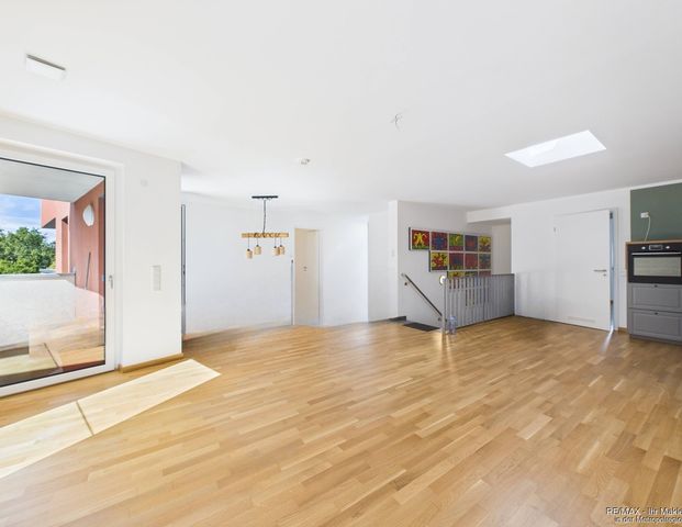Große komfort Wohnung mit EBK und eigener ca. 25m² großer Dachterrasse - Photo 1