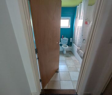 Room in a Shared House, Pomeroy Street, SE14 - Photo 1