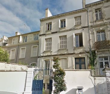 Location Appartement 1 pièce Meublé 12m² POITIERS 86000 - Photo 1