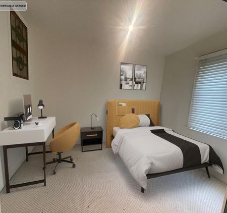 For Lease - 1813 Gerrard Street, Toronto, Ontario - Photo 4