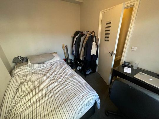 6 bedroom maisonette to rent - Photo 1