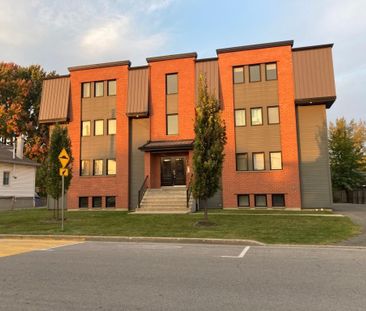 4 1/2 à louer Charlemagne 1er déc - Photo 4