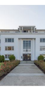 Somerset Manor - Photo 3