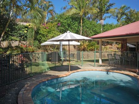 4 Luisa Court, 4217, Benowa Qld - Photo 2