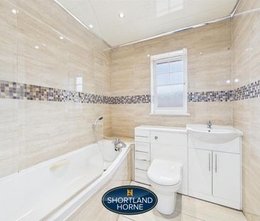 3 bedroom semi-detached house to rent - Photo 6