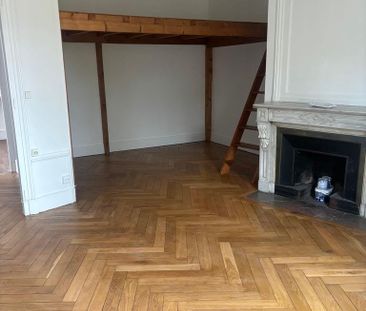Location Appartement 3 pièces 75m² LYON 7ème - Photo 2