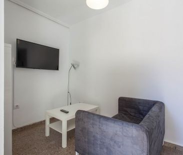 Lovely single room in Plaza Ávila Street - Photo 2