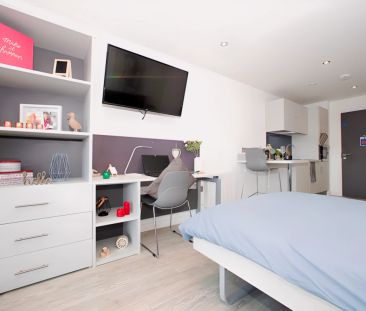 Bronze Studio - Photo 3