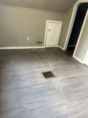 For Lease - 6391 Mcleod Road Unit# UNIT#1, Niagara Falls, Ontario - Photo 1