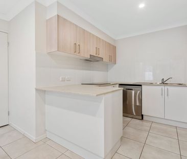 Duplex for Rent in Park Ridge - Photo 1