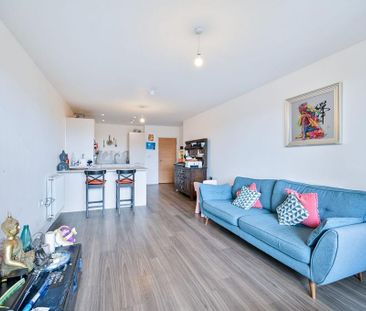 3 bedroom flat to rent - Photo 1