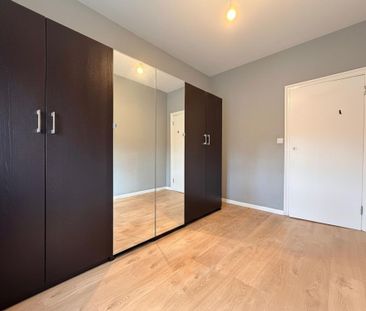 3 bedroom flat to rent - Photo 4