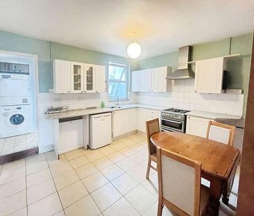 Bellevue Road, Cowes, Isle Of Wight, PO31 - Photo 4