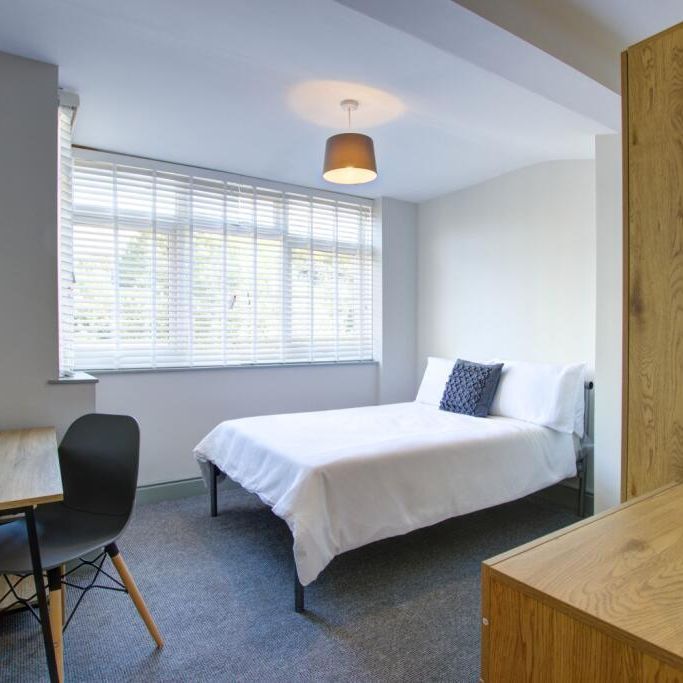 5 bedroom flat to rent - Photo 1