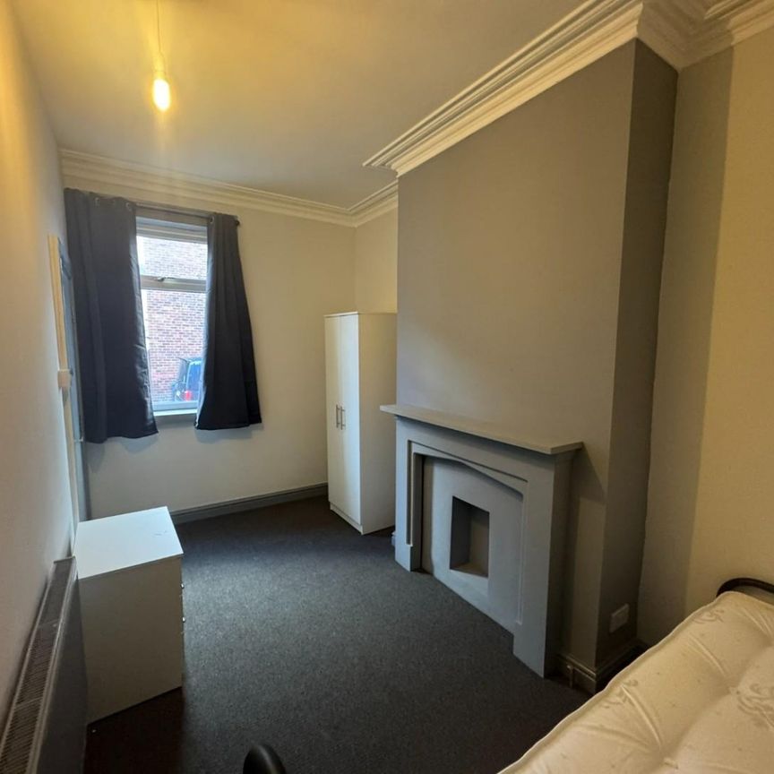 4 bedroom House To Let - Photo 1