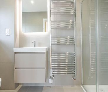 4 bedroom detached house to rent - Photo 2