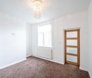 2 bedroom end of terrace house to rent - Photo 4