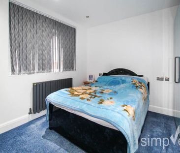 1 bedroom in a house share to rent - Photo 2