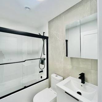 New 3 Bedroom Downtown Montreal ** Brand New Building ** - Photo 1