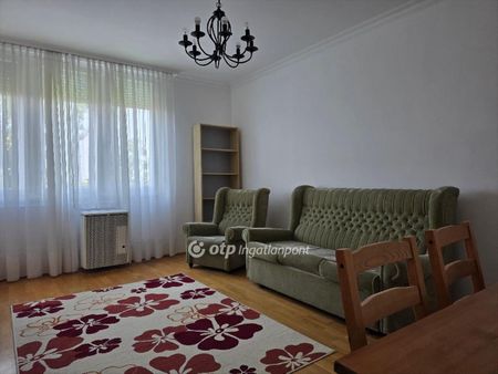 Kiadó újszerű állapotú lakás - Pápa - Fotó 3