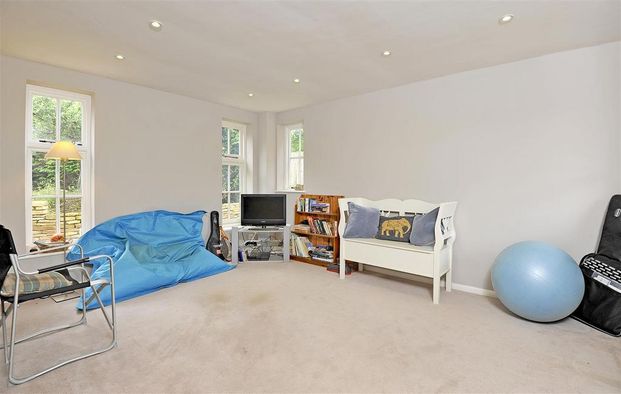 4 bedroom house to rent - Photo 1